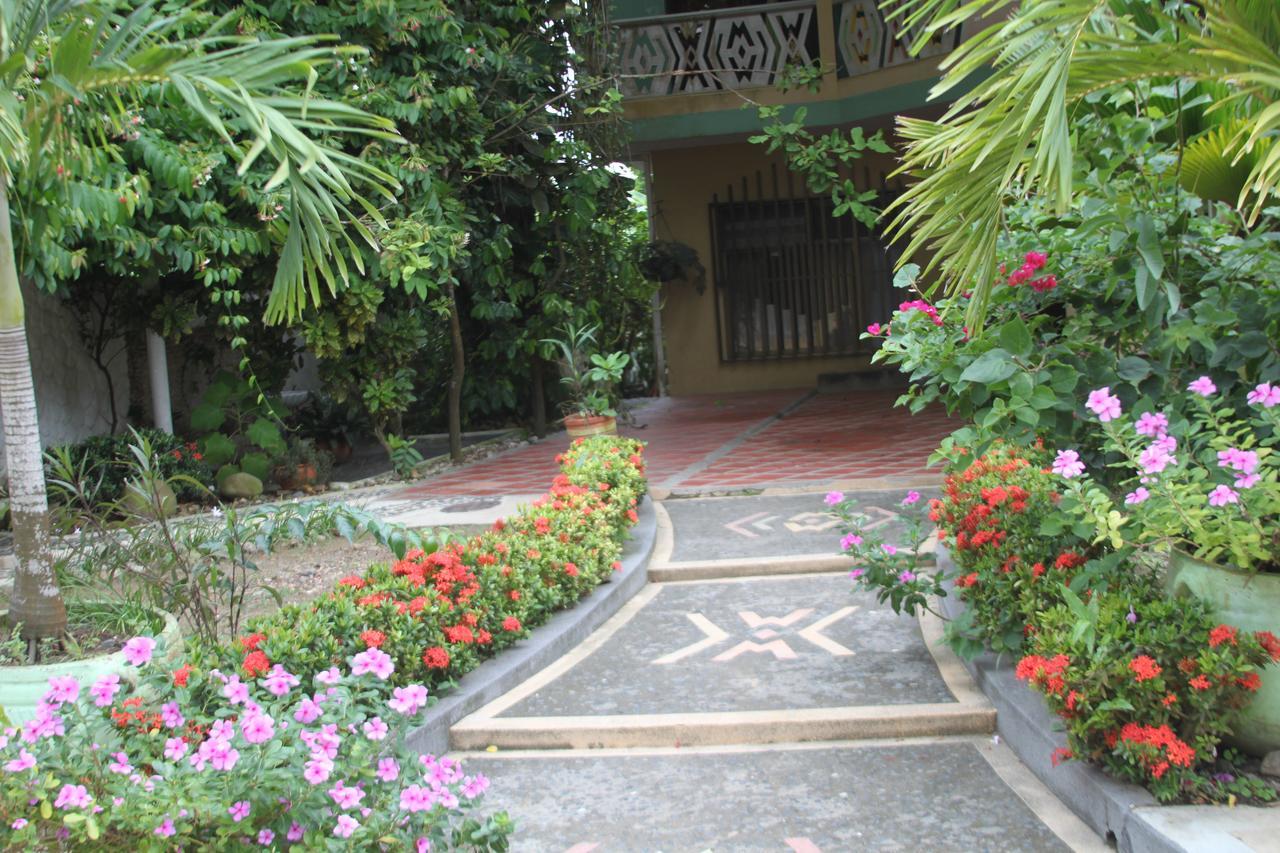 Punta Caribana Casa Hotel Некоклі Екстер'єр фото